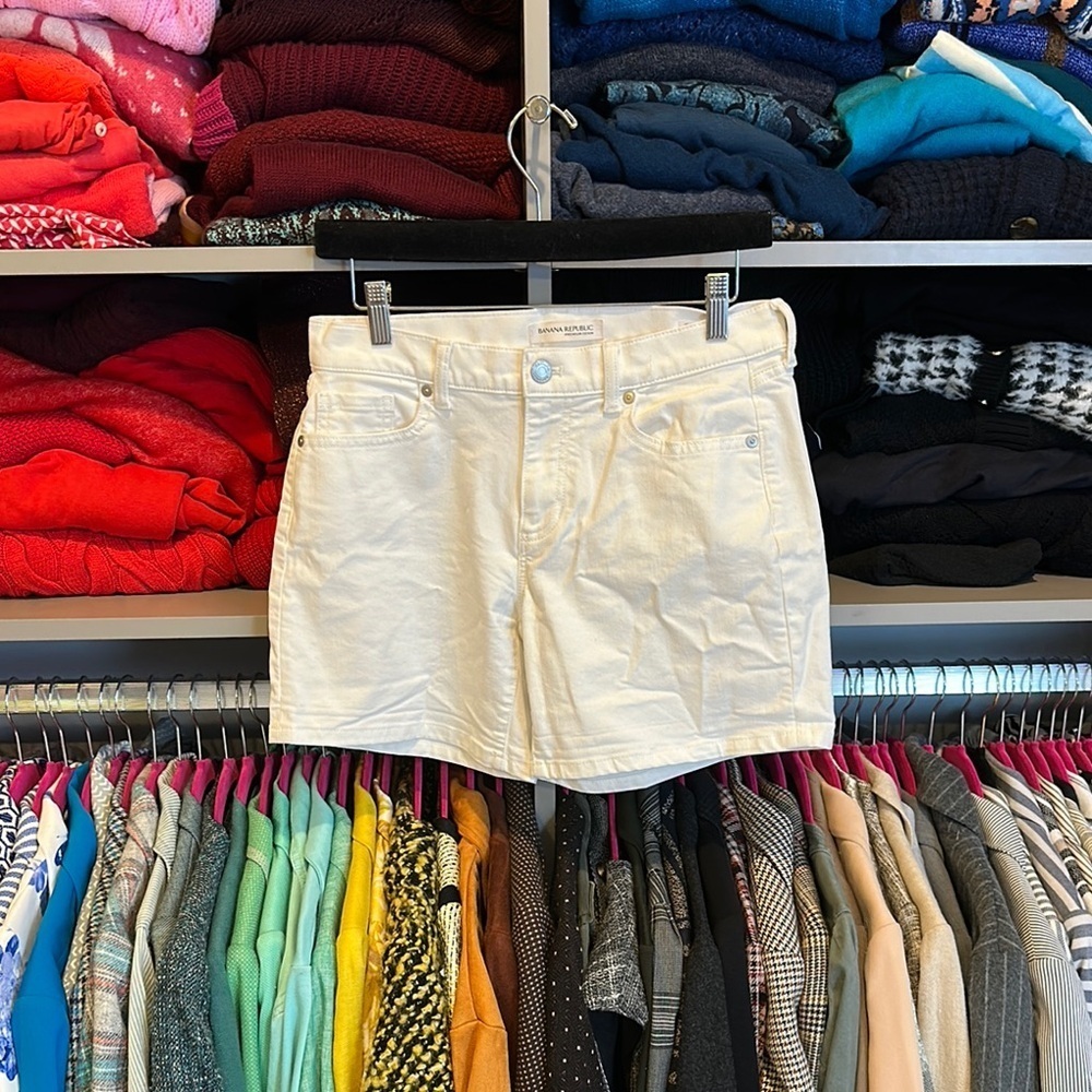 Banana Republic white denim shorts size 25